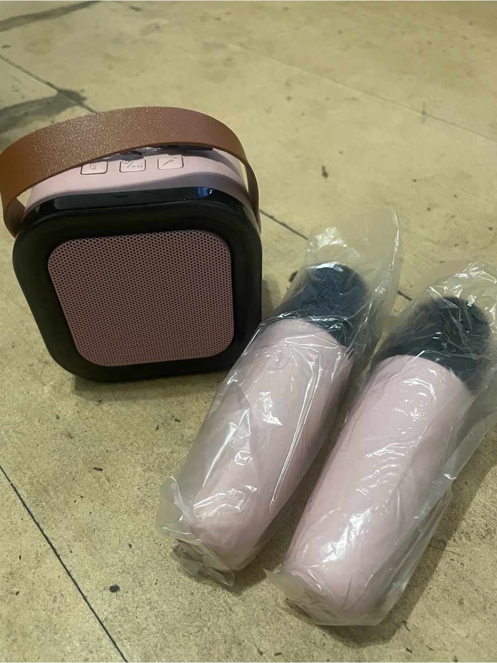 Portable Pink Bluetooth Speaker with Dual Microphones